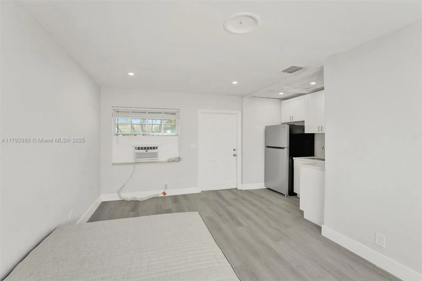 5657 Grant St, Hollywood, Florida 33021, Hollywood, Florida 33021, ,Residential Income,For Sale,5657 Grant St, Hollywood, Florida 33021,A11792950