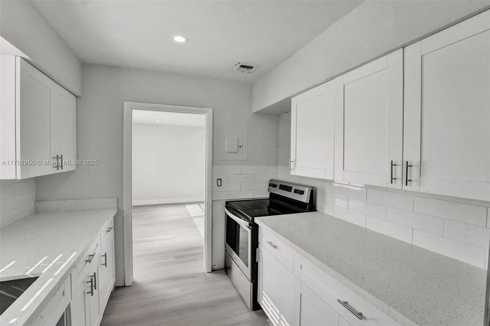 5657 Grant St, Hollywood, Florida 33021, Hollywood, Florida 33021, ,Residential Income,For Sale,5657 Grant St, Hollywood, Florida 33021,A11792950