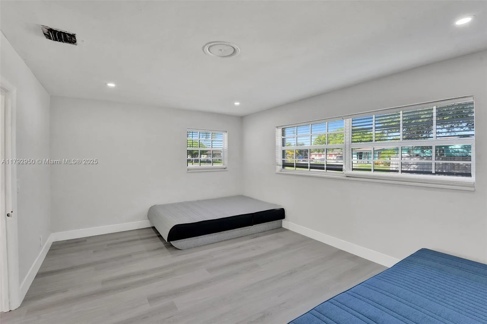 5657 Grant St, Hollywood, Florida 33021, Hollywood, Florida 33021, ,Residential Income,For Sale,5657 Grant St, Hollywood, Florida 33021,A11792950