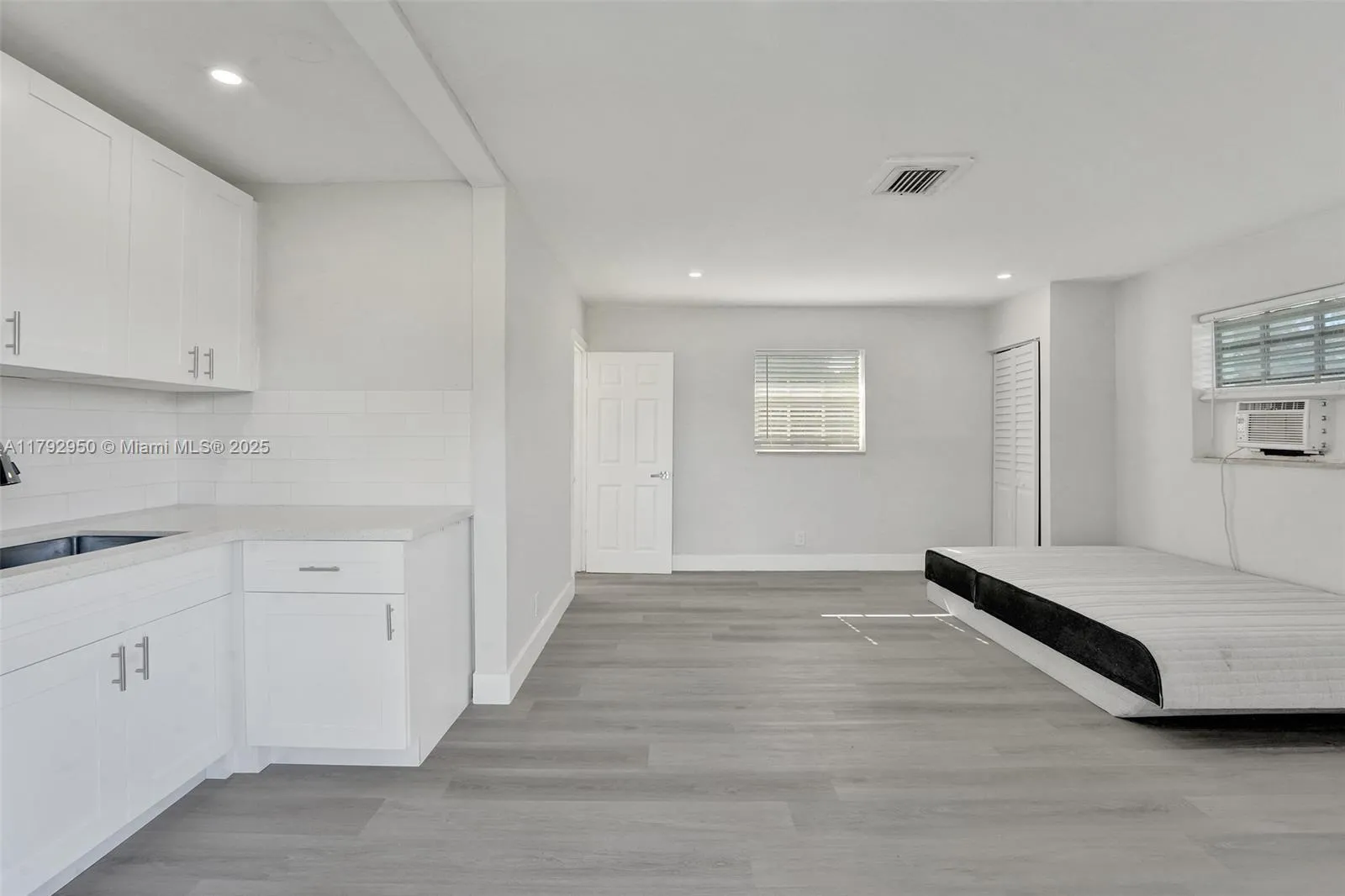 5657 Grant St, Hollywood, Florida 33021, Hollywood, Florida 33021, ,Residential Income,For Sale,5657 Grant St, Hollywood, Florida 33021,A11792950