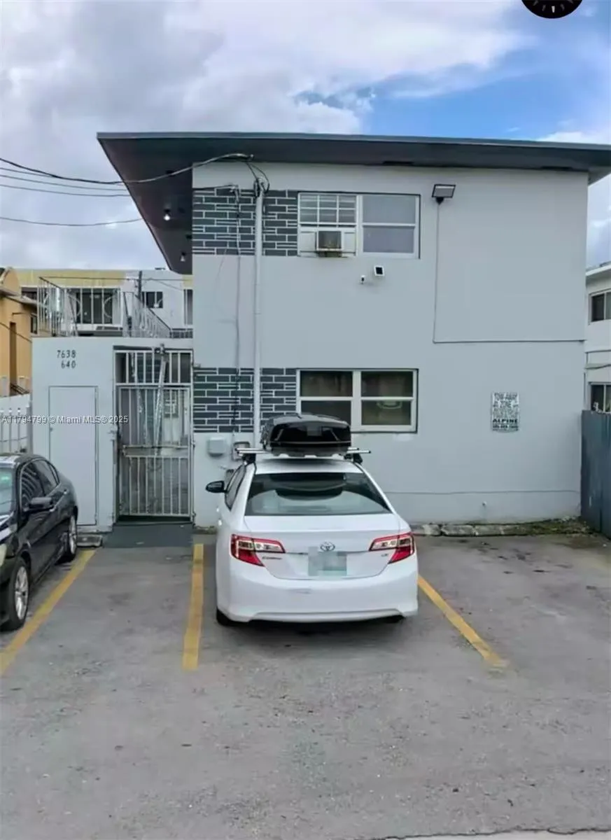 7638 N Miami Avenue 8, Miami, Florida 33150, Miami, Florida 33150, ,1 BathroomBathrooms,Residential Lease,For Rent,7638 N Miami Avenue 8, Miami, Florida 33150,A11794799