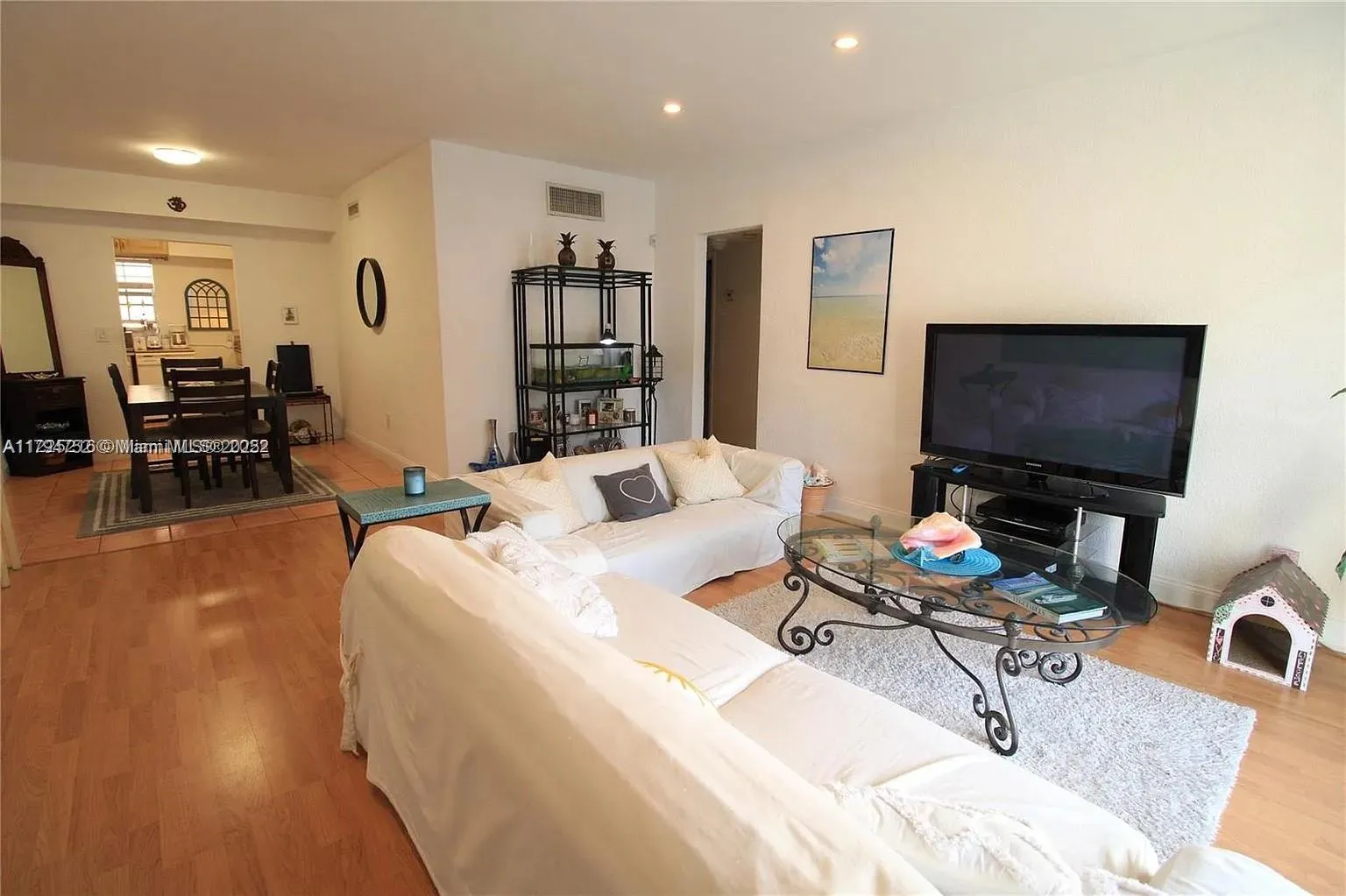 9260 Bay Harbor Ter 22, Bay Harbor Islands, Florid, Bay Harbor Islands, Florida 33154, 2 Bedrooms Bedrooms, ,2 BathroomsBathrooms,Residential,For Sale,9260 Bay Harbor Ter 22, Bay Harbor Islands, Florid,A11794752