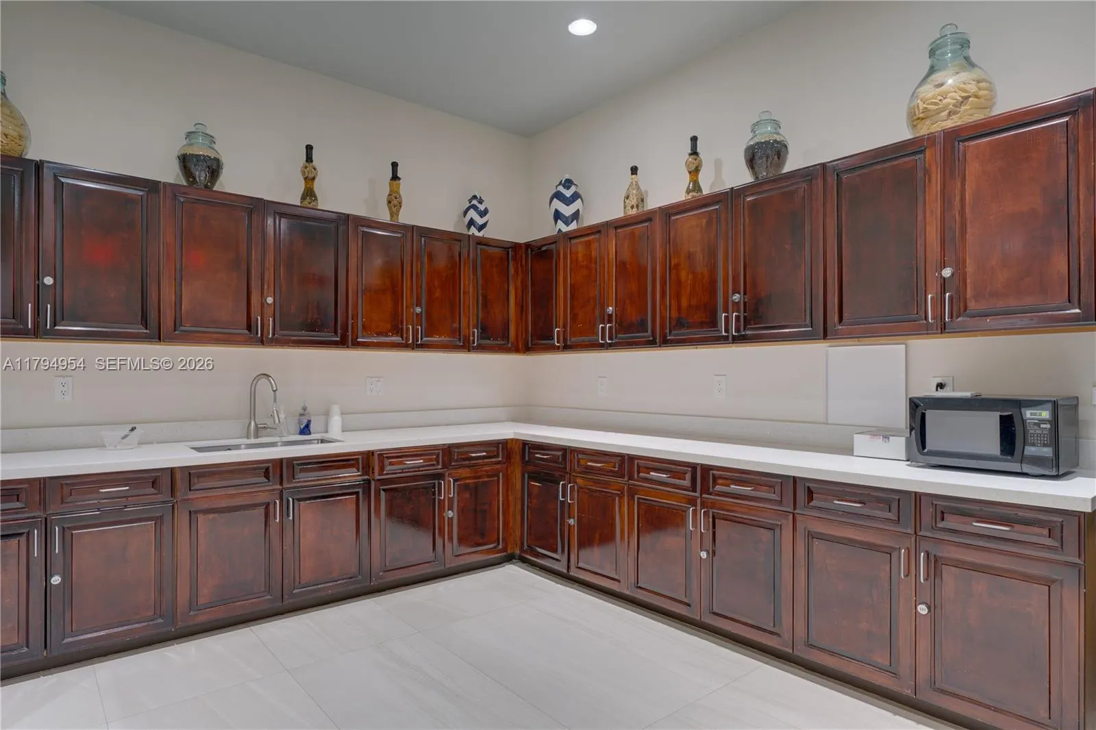 3064 Se 1st Dr 3, Homestead, Florida 33033, Homestead, Florida 33033, 3 Bedrooms Bedrooms, ,2 BathroomsBathrooms,Residential,For Sale,3064 Se 1st Dr 3, Homestead, Florida 33033,A11794954