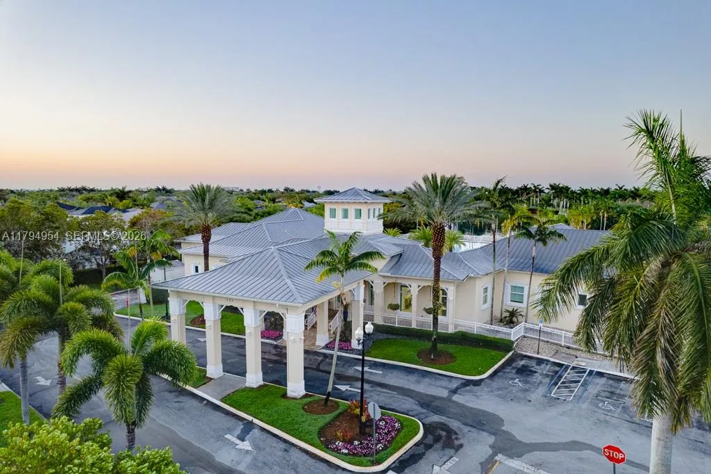 3064 Se 1st Dr 3, Homestead, Florida 33033, Homestead, Florida 33033, 3 Bedrooms Bedrooms, ,2 BathroomsBathrooms,Residential,For Sale,3064 Se 1st Dr 3, Homestead, Florida 33033,A11794954