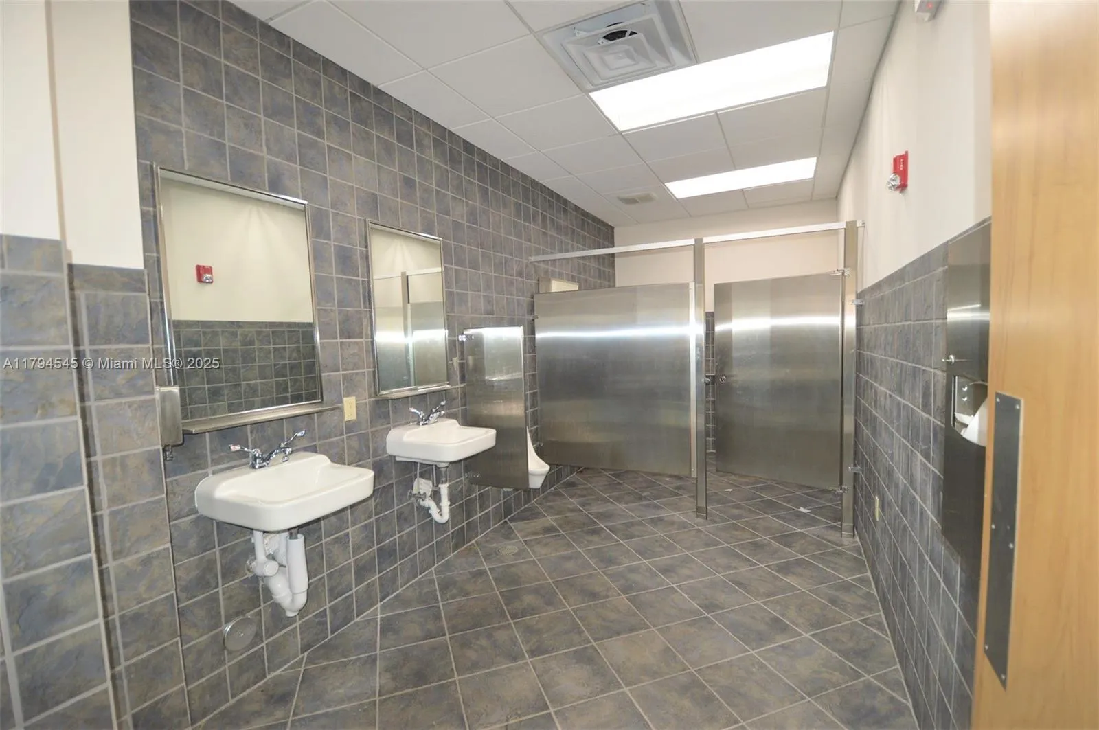 33004 S Dixie Hwy, Florida City, Florida 33034, Florida City, Florida 33034, ,Commercial Lease,For Rent,33004 S Dixie Hwy, Florida City, Florida 33034,A11794545