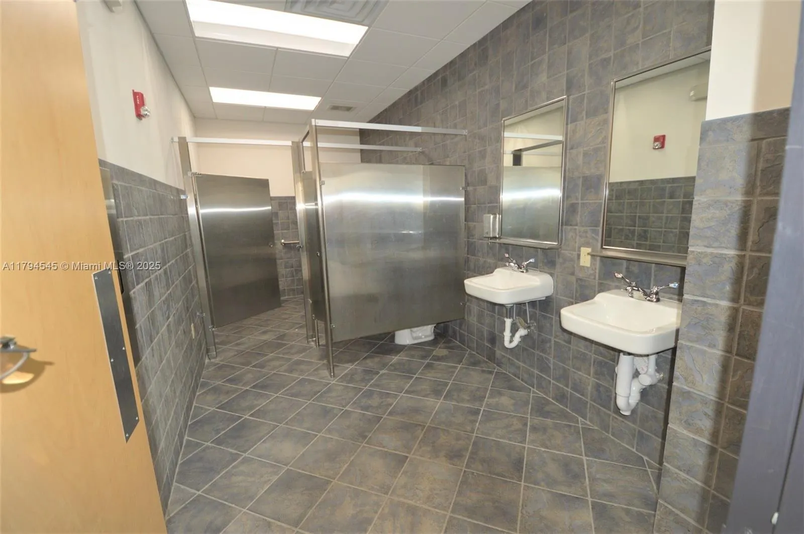 33004 S Dixie Hwy, Florida City, Florida 33034, Florida City, Florida 33034, ,Commercial Lease,For Rent,33004 S Dixie Hwy, Florida City, Florida 33034,A11794545