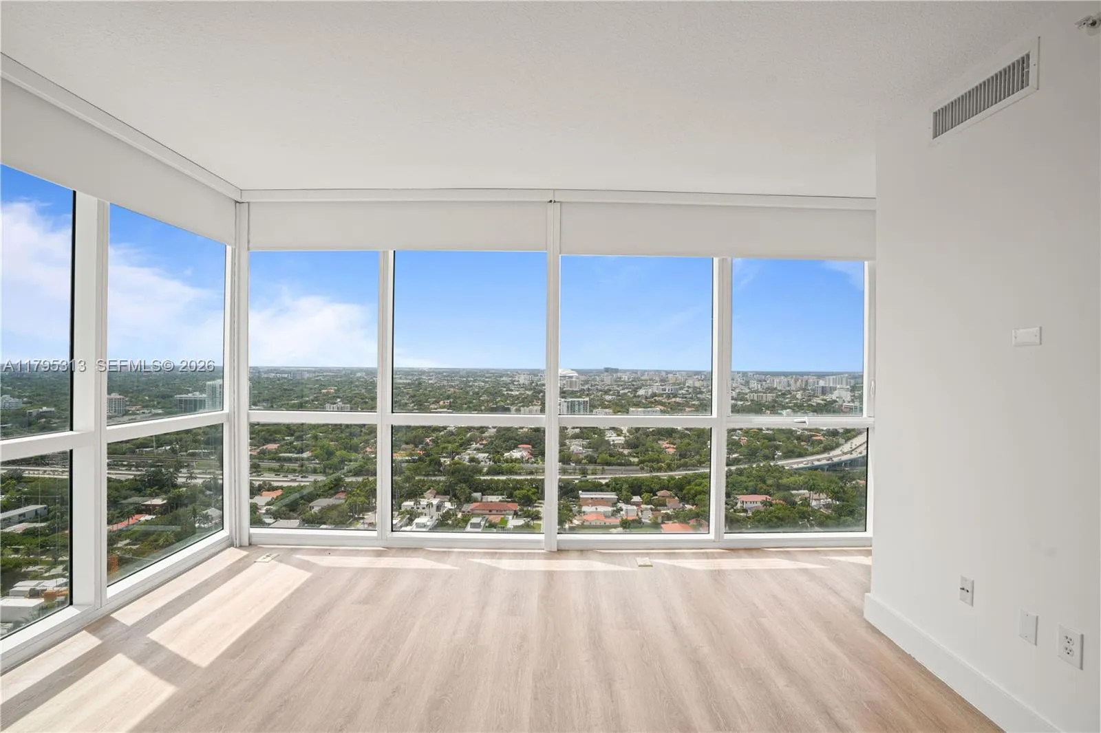 2101 Brickell Ave 3208, Miami, Florida 33129, Miami, Florida 33129, 3 Bedrooms Bedrooms, ,3 BathroomsBathrooms,Residential,For Sale,2101 Brickell Ave 3208, Miami, Florida 33129,A11795313