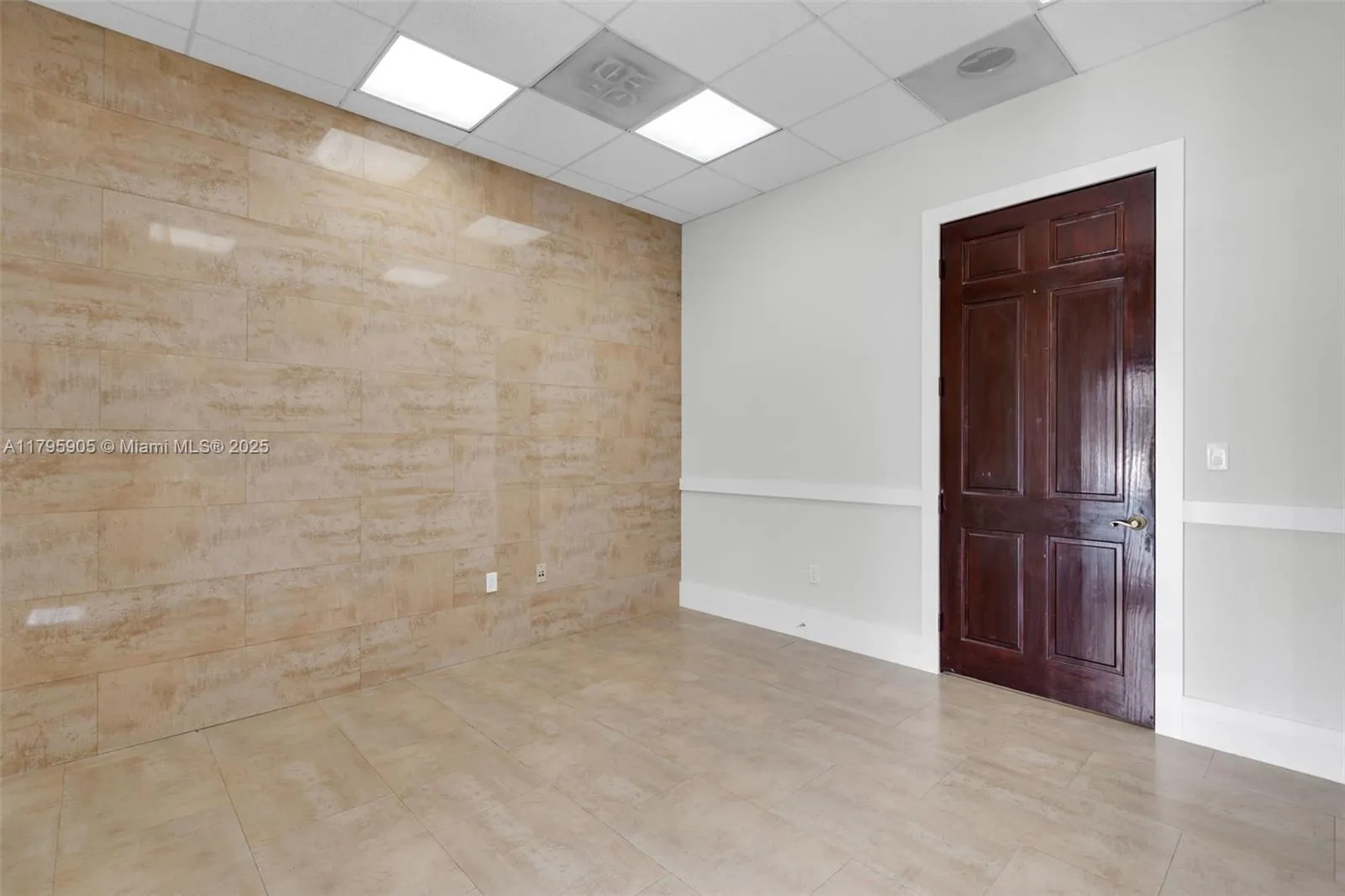 8145 Nw 33rd St 8145, Doral, Florida 33122, Doral, Florida 33122, ,Commercial Lease,For Rent,8145 Nw 33rd St 8145, Doral, Florida 33122,A11795905