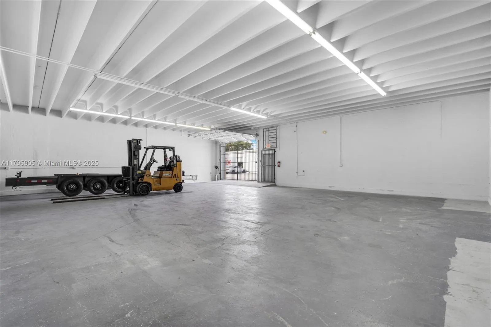 8145 Nw 33rd St 8145, Doral, Florida 33122, Doral, Florida 33122, ,Commercial Lease,For Rent,8145 Nw 33rd St 8145, Doral, Florida 33122,A11795905