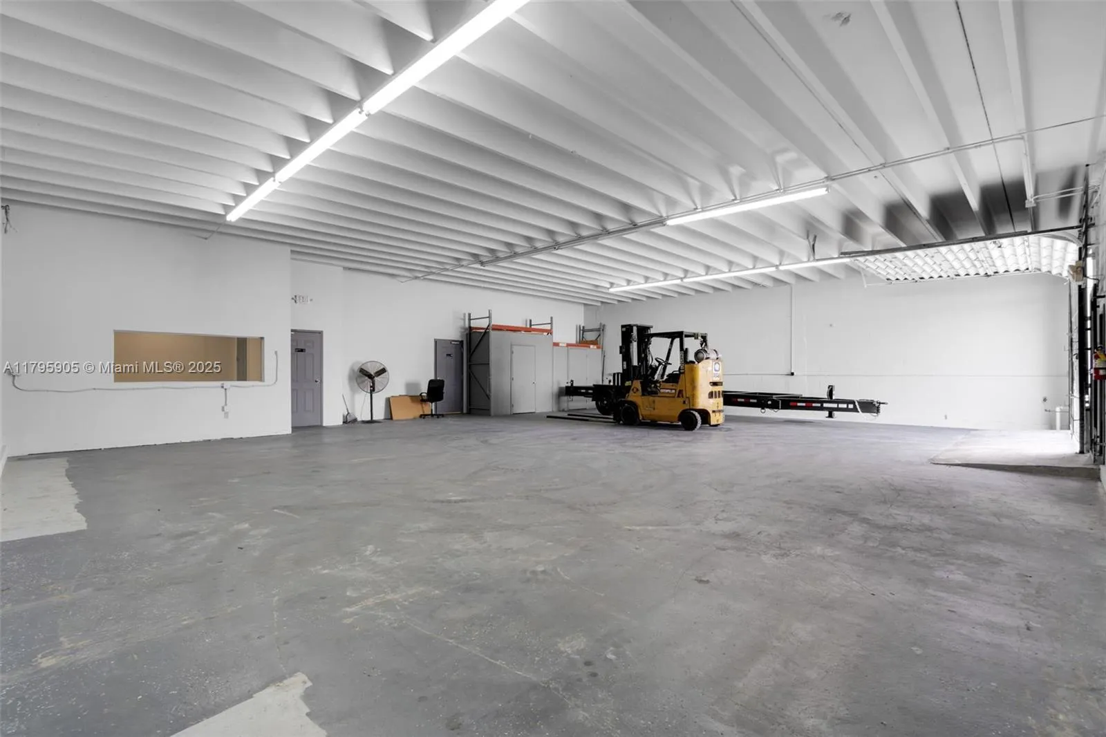 8145 Nw 33rd St 8145, Doral, Florida 33122, Doral, Florida 33122, ,Commercial Lease,For Rent,8145 Nw 33rd St 8145, Doral, Florida 33122,A11795905