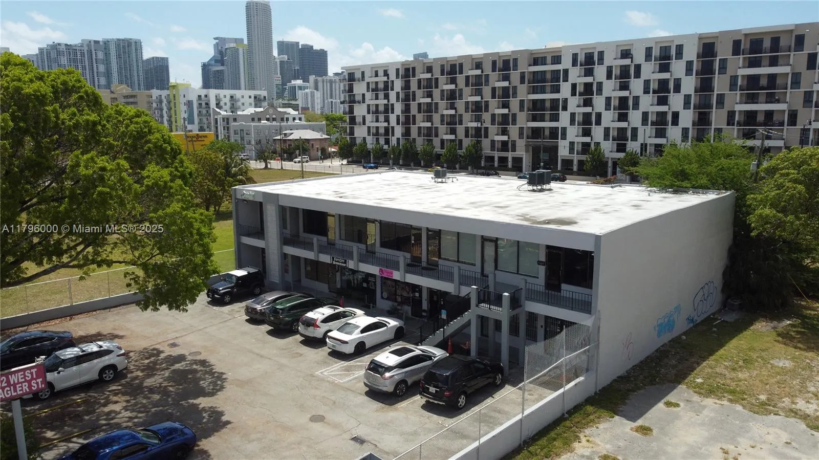 752 W Flagler St, Miami, Florida 33130, Miami, Florida 33130, ,Commercial Lease,For Rent,752 W Flagler St, Miami, Florida 33130,A11796000