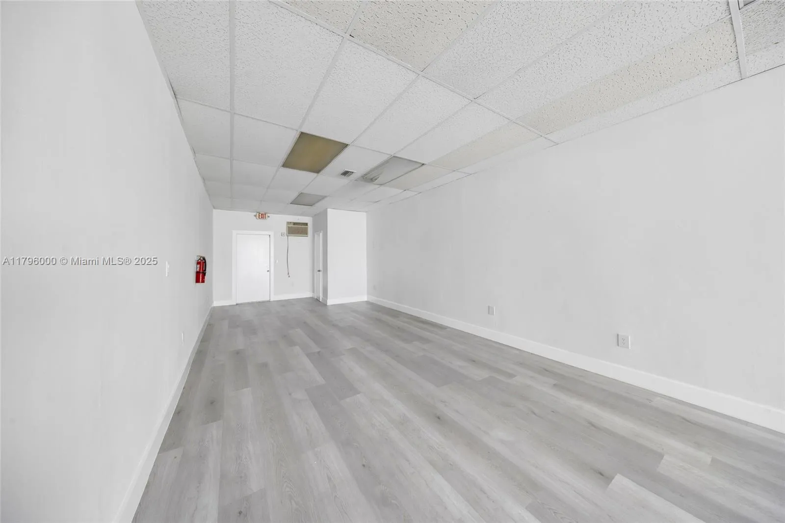 752 W Flagler St, Miami, Florida 33130, Miami, Florida 33130, ,Commercial Lease,For Rent,752 W Flagler St, Miami, Florida 33130,A11796000