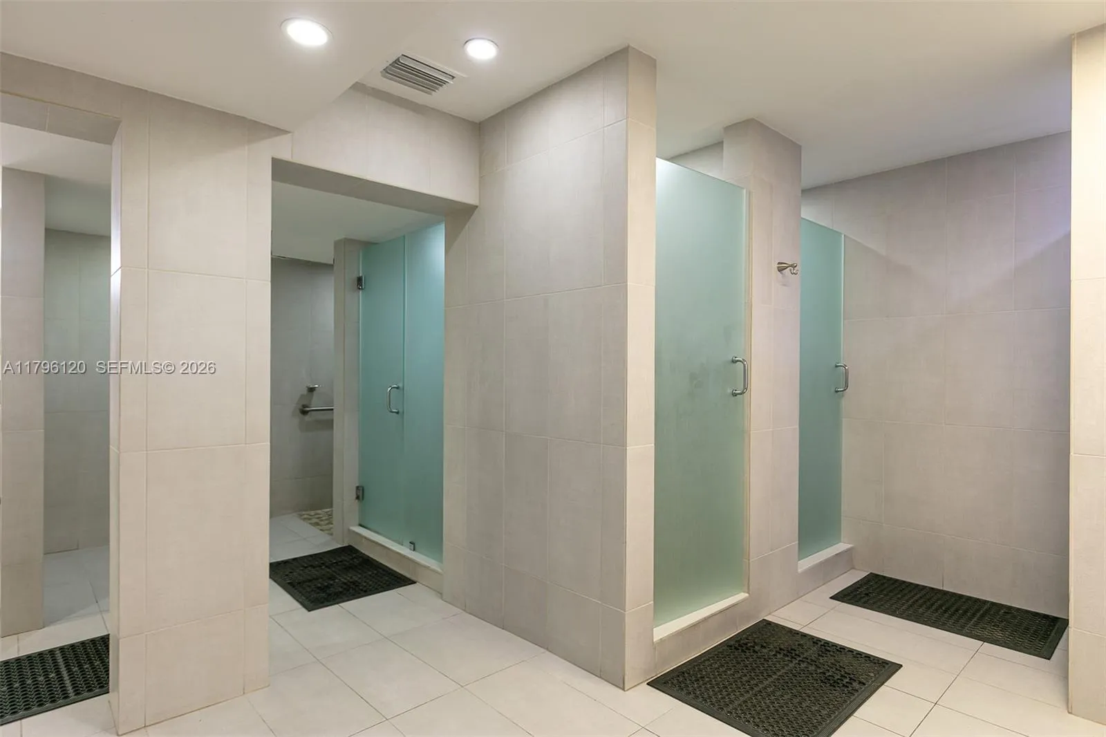 2101 S Ocean Dr 606, Hollywood, Florida 33019, Hollywood, Florida 33019, 1 Bedroom Bedrooms, ,1 BathroomBathrooms,Residential Lease,For Rent,2101 S Ocean Dr 606, Hollywood, Florida 33019,A11796120