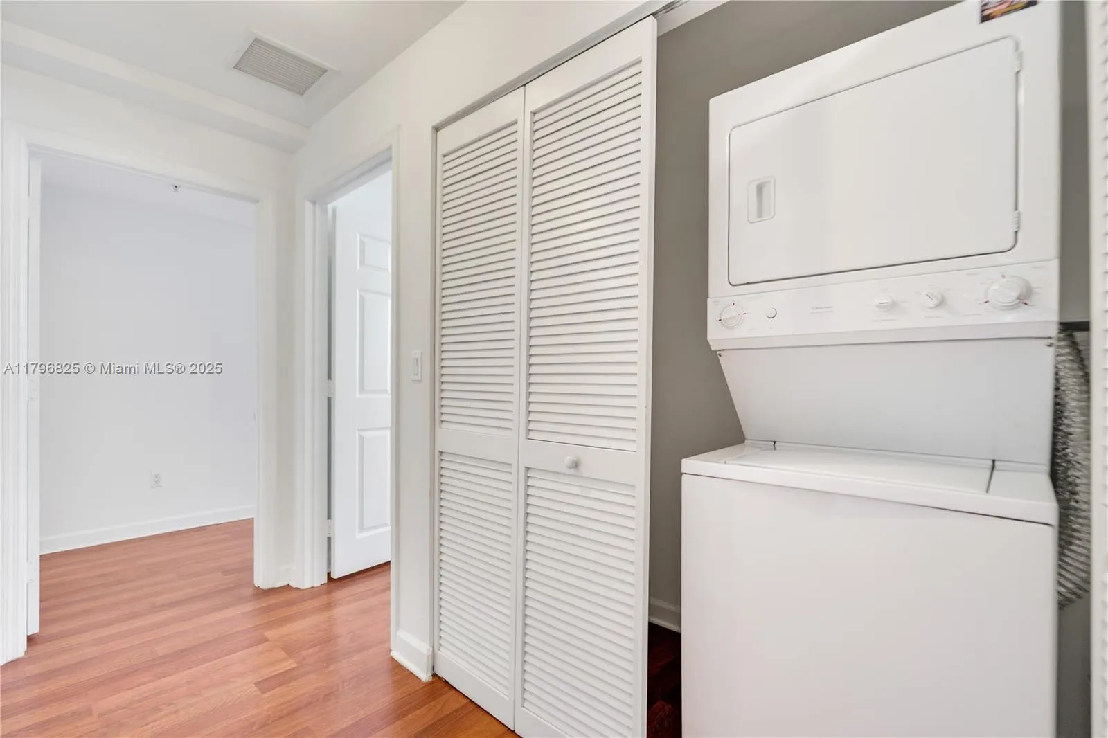 8395 Sw 73rd Ave 425, Miami, Florida 33143, Miami, Florida 33143, 2 Bedrooms Bedrooms, ,2 BathroomsBathrooms,Residential,For Sale,8395 Sw 73rd Ave 425, Miami, Florida 33143,A11796825