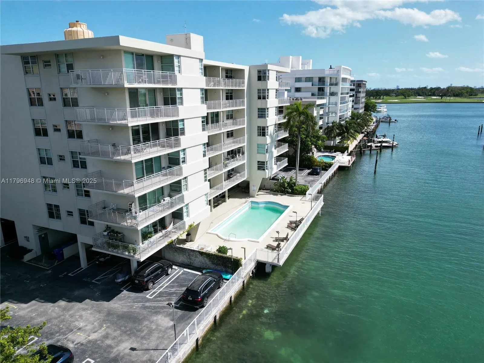 9500 W Bay Harbor Dr 6b, Bay Harbor Islands, Flori, Bay Harbor Islands, Florida 33154, 1 Bedroom Bedrooms, ,2 BathroomsBathrooms,Residential,For Sale,9500 W Bay Harbor Dr 6b, Bay Harbor Islands, Flori,A11796948