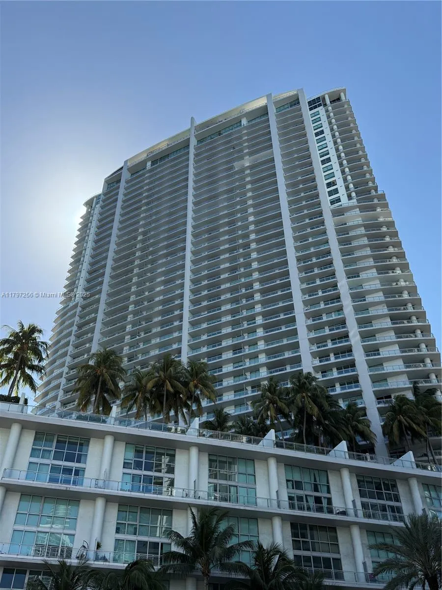 90 Sw 3rd St 3601, Miami, Florida 33130, Miami, Florida 33130, 2 Bedrooms Bedrooms, ,2 BathroomsBathrooms,Residential,For Sale,90 Sw 3rd St 3601, Miami, Florida 33130,A11797256