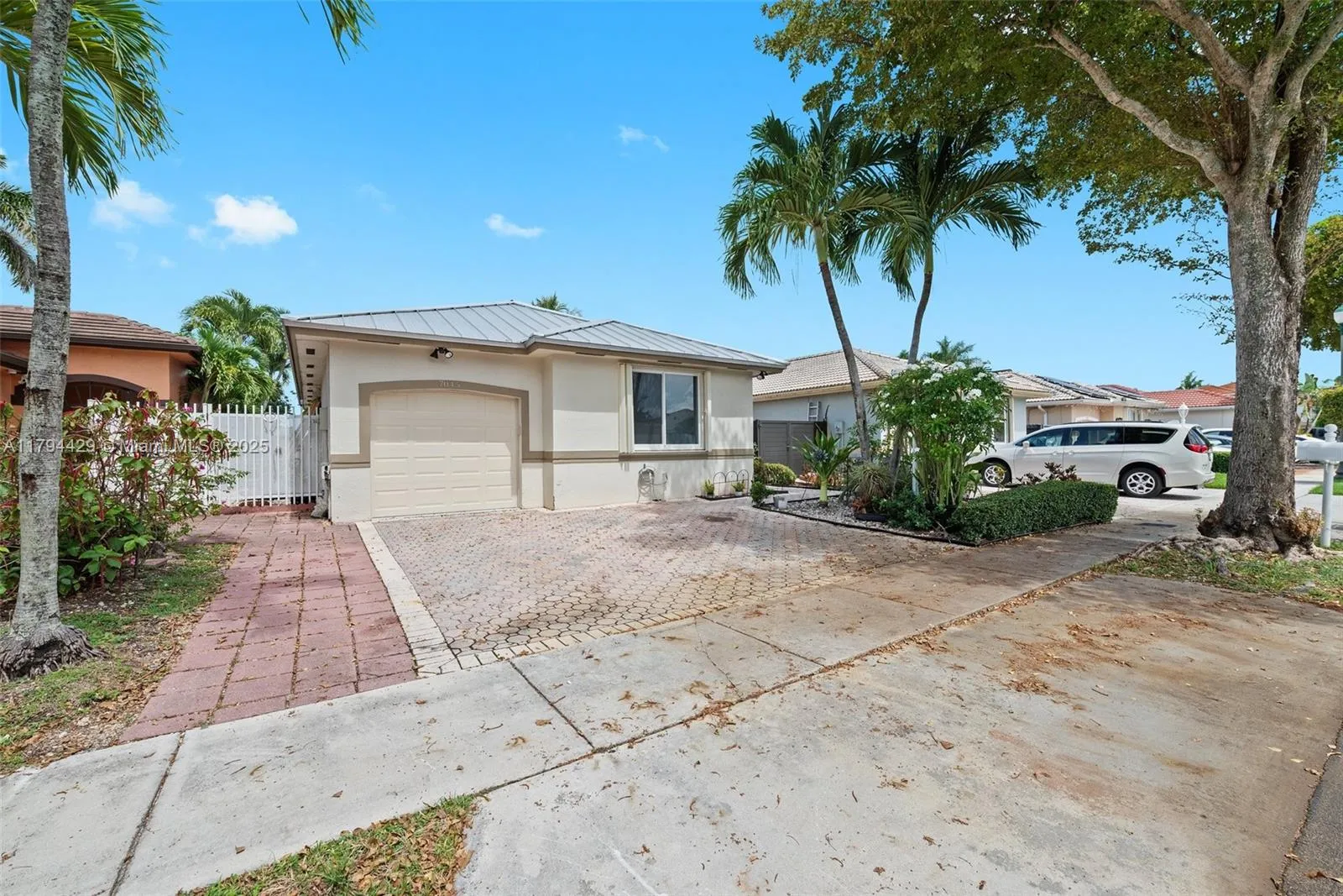 7045 Sw 161 Pl, Miami, Florida 33193, Miami, Florida 33193, 3 Bedrooms Bedrooms, ,2 BathroomsBathrooms,Residential,For Sale,7045 Sw 161 Pl, Miami, Florida 33193,A11794429