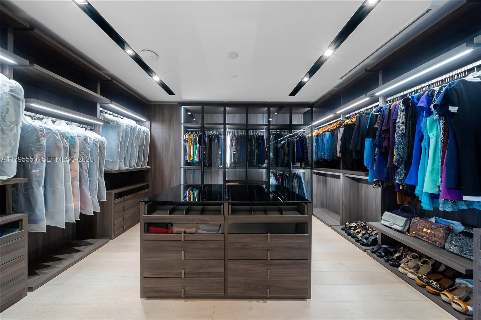 7025 Fisher Island Dr 7025, Miami Beach, Florida 3, Miami Beach, Florida 33109, 5 Bedrooms Bedrooms, ,6 BathroomsBathrooms,Residential,For Sale,7025 Fisher Island Dr 7025, Miami Beach, Florida 3,A11795550