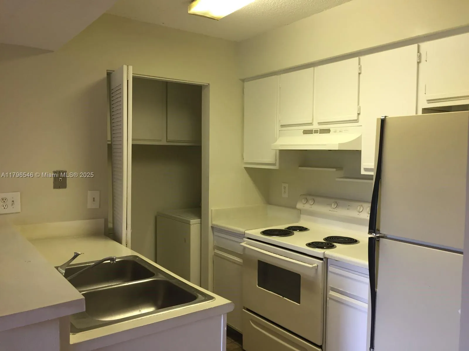 1225 Sw 46th Ave 211, Pompano Beach, Florida 33069, Pompano Beach, Florida 33069, 1 Bedroom Bedrooms, ,1 BathroomBathrooms,Residential Lease,For Rent,1225 Sw 46th Ave 211, Pompano Beach, Florida 33069,A11796546 1225 Sw 46th Ave 211, Pompano Beach, Florida 33069, Pompano Beach, Florida 33069, 1 Bedroom Bedrooms, ,1 BathroomBathrooms,Residential Lease,For Rent,1225 Sw 46th Ave 211, Pompano Beach, Florida 33069,A11796546