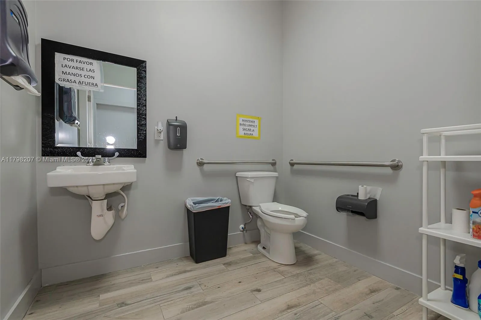 500 S Dixie Hwy, Hollywood, Florida 33020, Hollywood, Florida 33020, ,Commercial Sale,For Sale,500 S Dixie Hwy, Hollywood, Florida 33020,A11798207