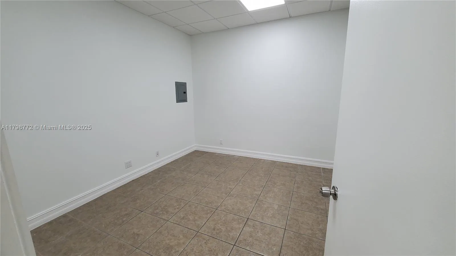 7570 Nw 14th St, Miami, Florida 33126, Miami, Florida 33126, ,Commercial Lease,For Rent,7570 Nw 14th St, Miami, Florida 33126,A11798772