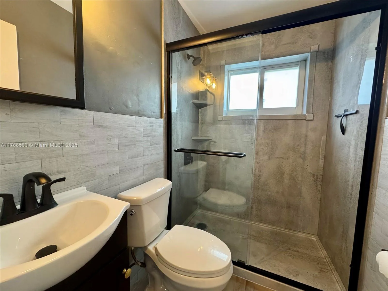 2641 Sw 13th Ave, Fort Lauderdale, Florida 33315, Fort Lauderdale, Florida 33315, ,Residential Income,For Sale,2641 Sw 13th Ave, Fort Lauderdale, Florida 33315,A11788500