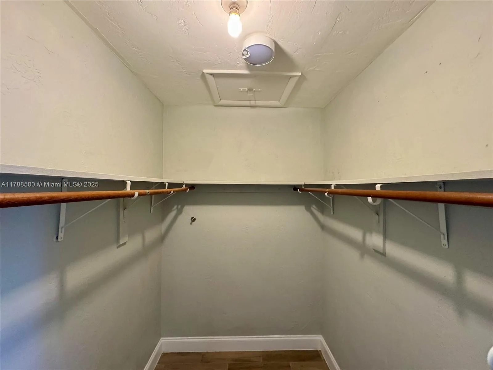 2641 Sw 13th Ave, Fort Lauderdale, Florida 33315, Fort Lauderdale, Florida 33315, ,Residential Income,For Sale,2641 Sw 13th Ave, Fort Lauderdale, Florida 33315,A11788500