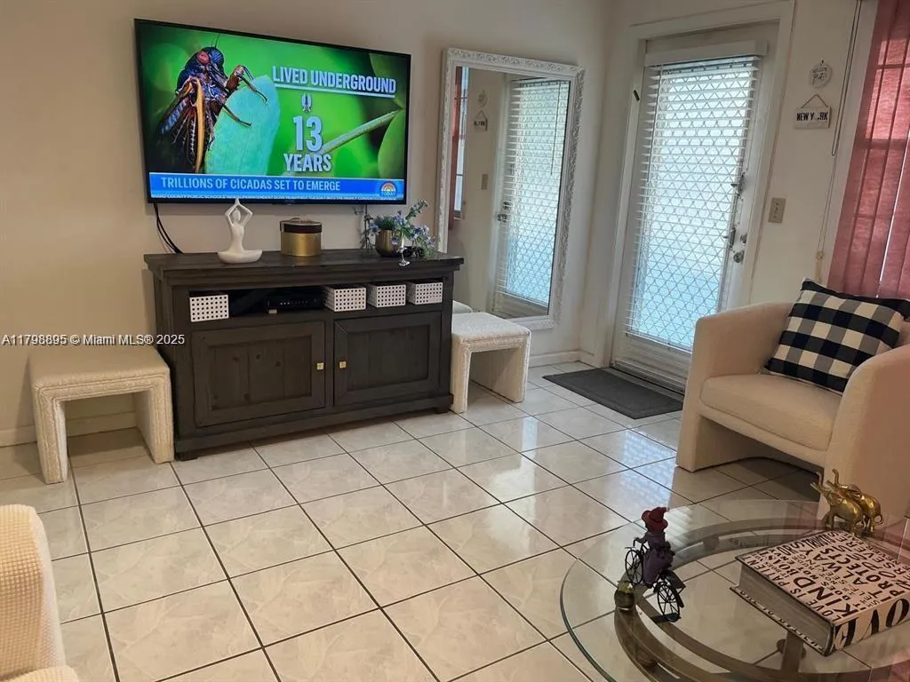17 Westbury 17, Deerfield Beach, Florida 33442, Deerfield Beach, Florida 33442, 1 Bedroom Bedrooms, ,1 BathroomBathrooms,Residential Lease,For Rent,17 Westbury 17, Deerfield Beach, Florida 33442,A11798895