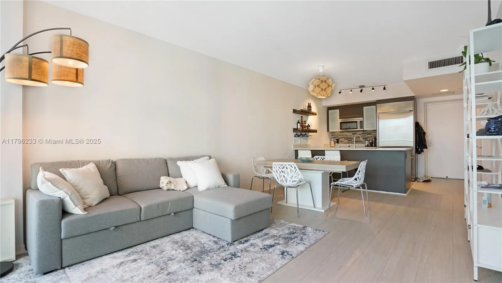 55 Se 6th St 1804, Miami, Florida 33131, Miami, Florida 33131, 1 Bedroom Bedrooms, ,1 BathroomBathrooms,Residential,For Sale,55 Se 6th St 1804, Miami, Florida 33131,A11796233