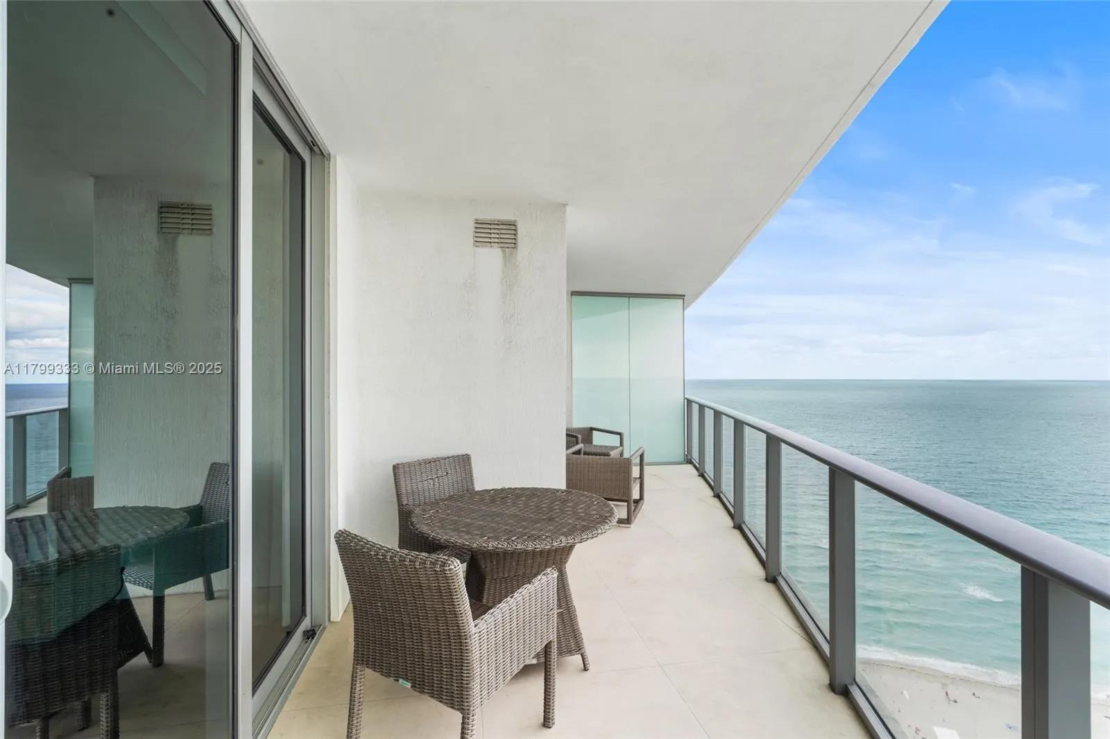 4111 S Ocean Dr 2307, Hollywood, Florida 33019, Hollywood, Florida 33019, 1 Bedroom Bedrooms, ,1 BathroomBathrooms,Residential Lease,For Rent,4111 S Ocean Dr 2307, Hollywood, Florida 33019,A11799333
