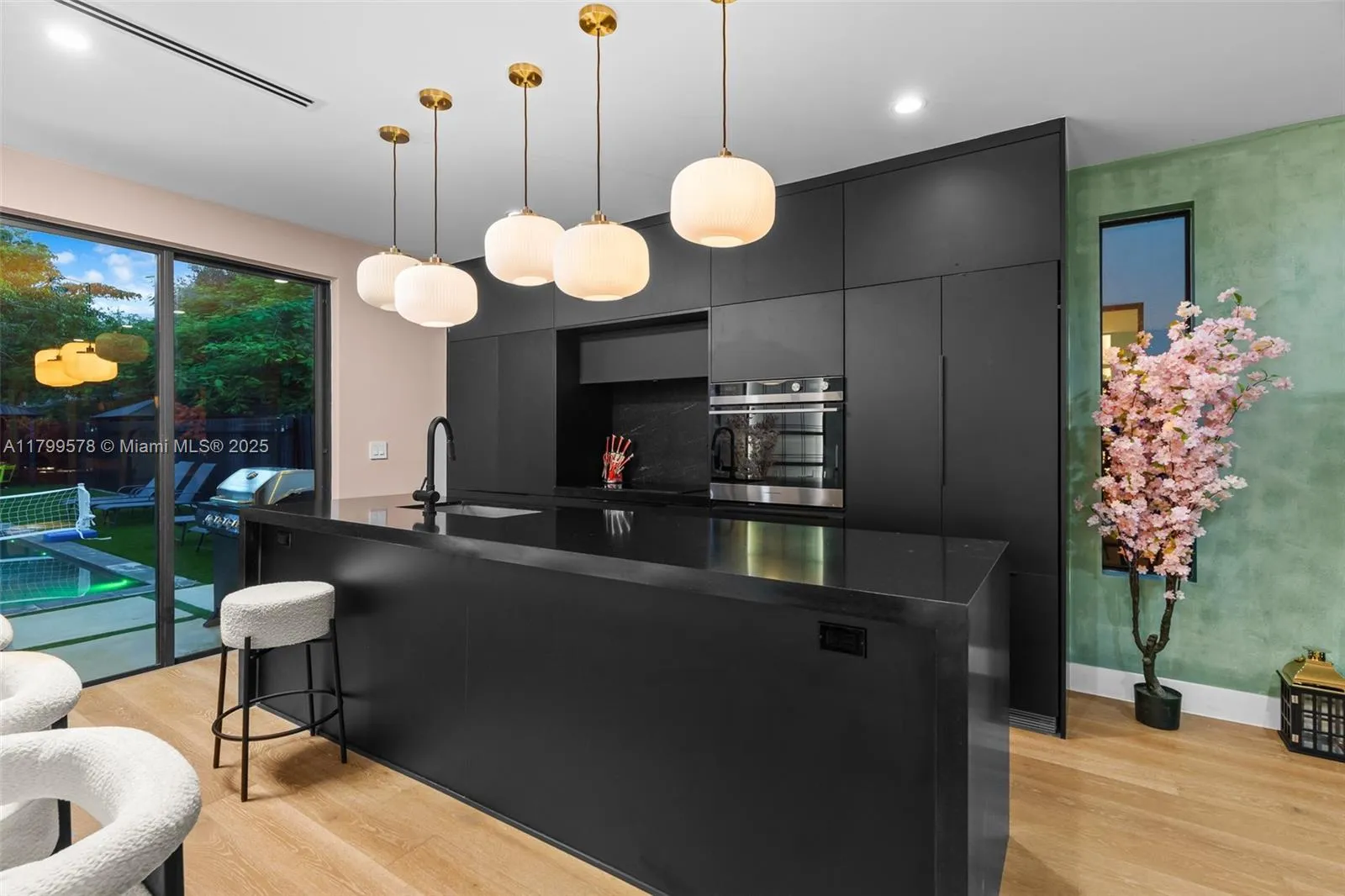 410 Nw 52nd St 410, Miami, Florida 33127, Miami, Florida 33127, 3 Bedrooms Bedrooms, ,2 BathroomsBathrooms,Residential Lease,For Rent,410 Nw 52nd St 410, Miami, Florida 33127,A11799578