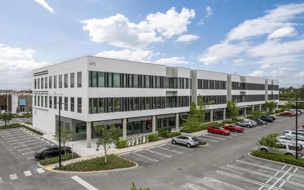 1695 Nw 110th Ave 103, Sweetwater, Florida 33172, Sweetwater, Florida 33172, ,Commercial Lease,For Rent,1695 Nw 110th Ave 103, Sweetwater, Florida 33172,A11799379