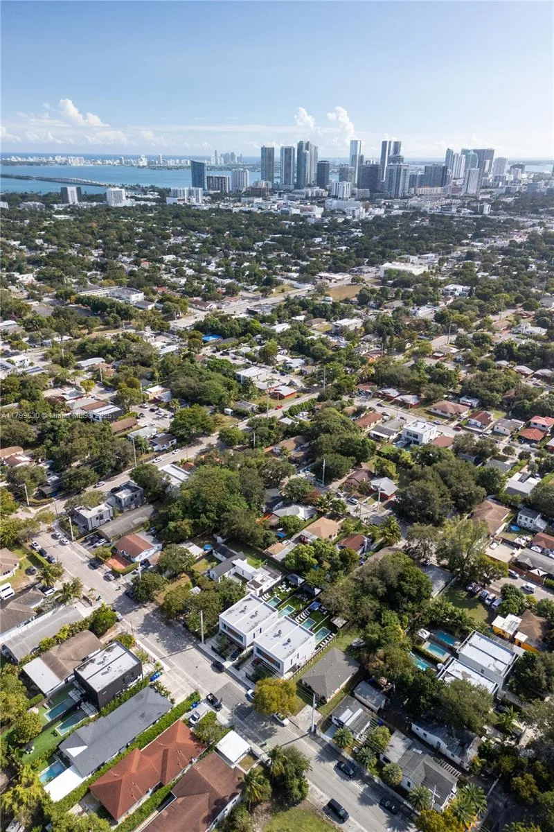 416 Nw 52nd St 416, Miami, Florida 33127, Miami, Florida 33127, 3 Bedrooms Bedrooms, ,2 BathroomsBathrooms,Residential Lease,For Rent,416 Nw 52nd St 416, Miami, Florida 33127,A11799630