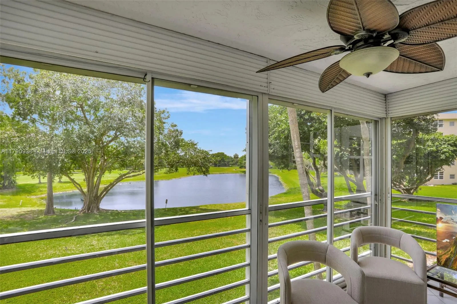 4020 W Palm Aire Dr 204, Pompano Beach, Florida 33, Pompano Beach, Florida 33069, 3 Bedrooms Bedrooms, ,2 BathroomsBathrooms,Residential,For Sale,4020 W Palm Aire Dr 204, Pompano Beach, Florida 33,A11790938