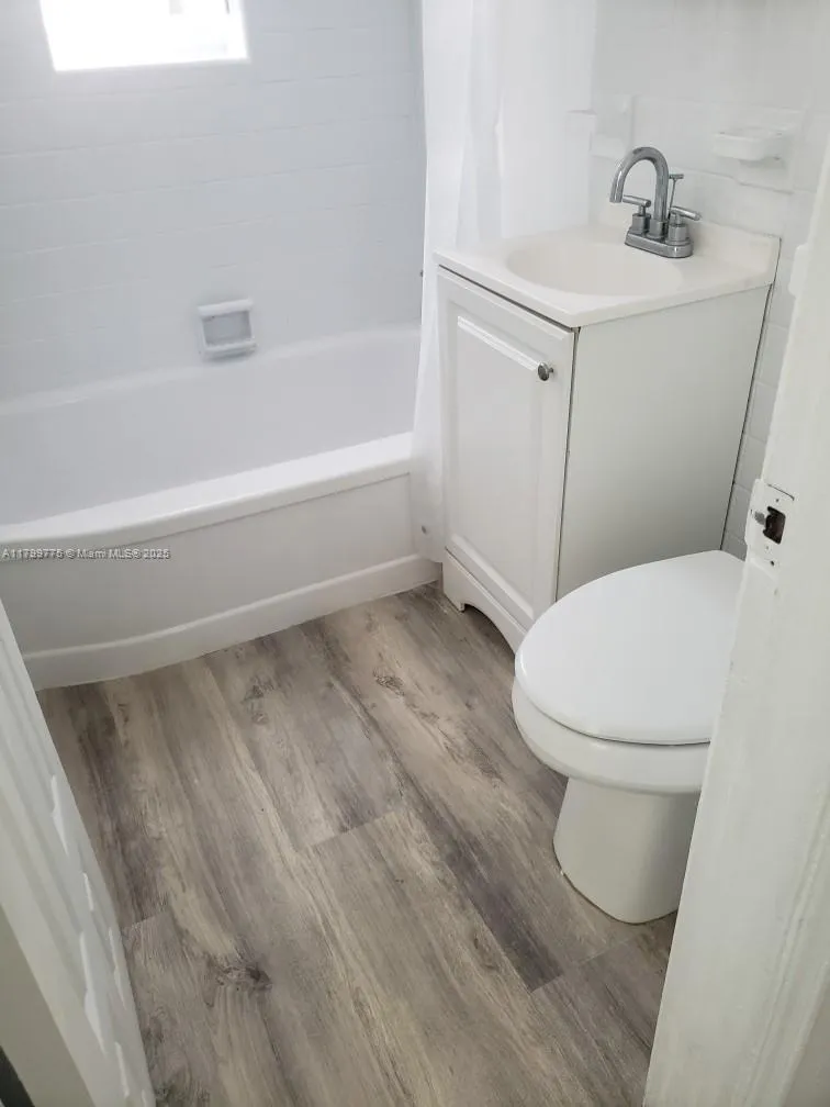 1608 Drexel Avenue 19, Miami Beach, Florida 33139, Miami Beach, Florida 33139, 2 Bedrooms Bedrooms, ,2 BathroomsBathrooms,Residential Lease,For Rent,1608 Drexel Avenue 19, Miami Beach, Florida 33139,A11799775