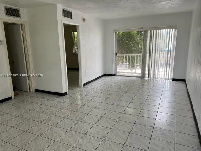 7125 Dickens Ave 4, Miami Beach, Florida 33141, Miami Beach, Florida 33141, 1 Bedroom Bedrooms, ,1 BathroomBathrooms,Residential Lease,For Rent,7125 Dickens Ave 4, Miami Beach, Florida 33141,A11800467