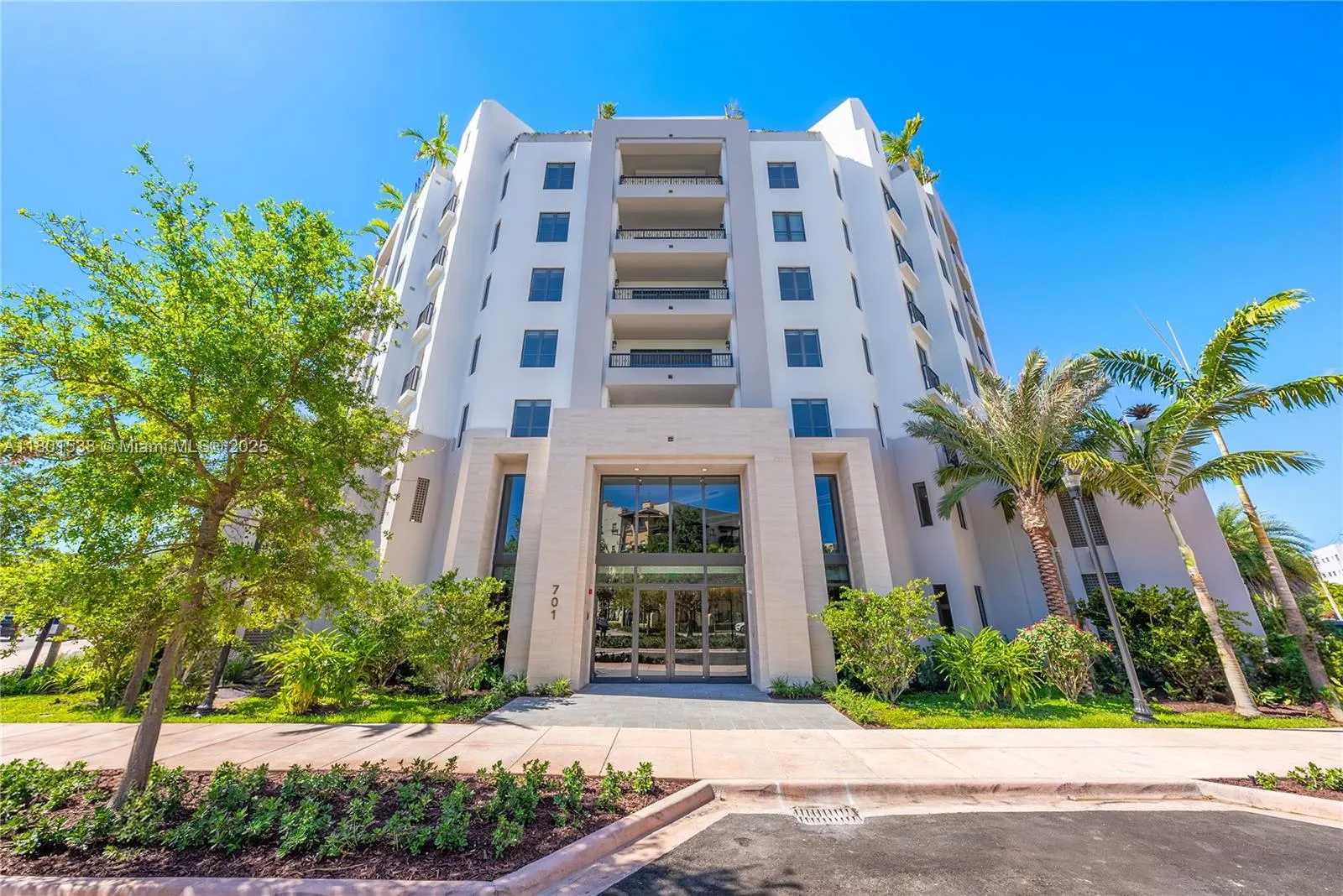 701 Valencia Ave 404, Coral Gables, Florida 33134, Coral Gables, Florida 33134, 2 Bedrooms Bedrooms, ,2 BathroomsBathrooms,Residential Lease,For Rent,701 Valencia Ave 404, Coral Gables, Florida 33134,A11801538