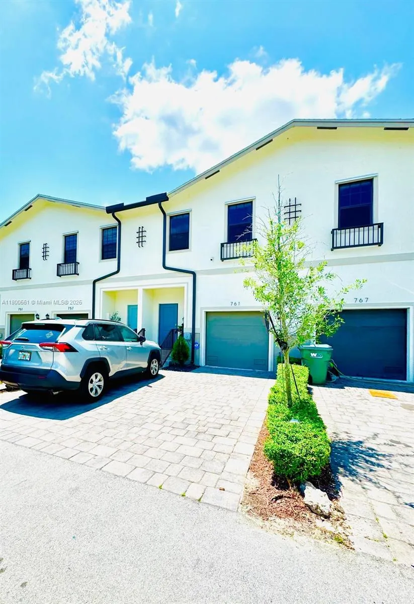 761 Sw 11th St 761, Florida City, Florida 33034, Florida City, Florida 33034, 4 Bedrooms Bedrooms, ,2 BathroomsBathrooms,Residential Lease,For Rent,761 Sw 11th St 761, Florida City, Florida 33034,A11800561 761 Sw 11th St 761, Florida City, Florida 33034, Florida City, Florida 33034, 4 Bedrooms Bedrooms, ,2 BathroomsBathrooms,Residential Lease,For Rent,761 Sw 11th St 761, Florida City, Florida 33034,A11800561