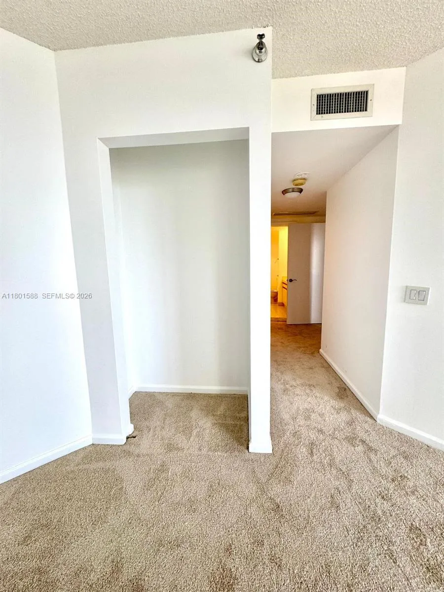 3610 Yacht Club Dr 810, Aventura, Florida 33180, Aventura, Florida 33180, 2 Bedrooms Bedrooms, ,2 BathroomsBathrooms,Residential,For Sale,3610 Yacht Club Dr 810, Aventura, Florida 33180,A11801588