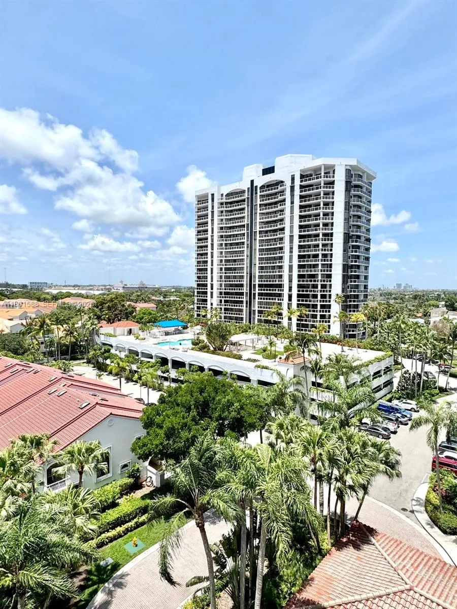 3610 Yacht Club Dr 810, Aventura, Florida 33180, Aventura, Florida 33180, 2 Bedrooms Bedrooms, ,2 BathroomsBathrooms,Residential,For Sale,3610 Yacht Club Dr 810, Aventura, Florida 33180,A11801588