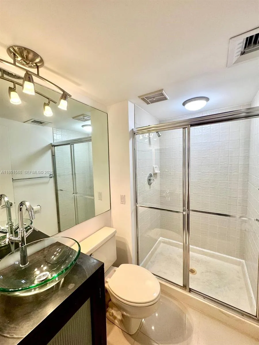 3610 Yacht Club Dr 810, Aventura, Florida 33180, Aventura, Florida 33180, 2 Bedrooms Bedrooms, ,2 BathroomsBathrooms,Residential,For Sale,3610 Yacht Club Dr 810, Aventura, Florida 33180,A11801588