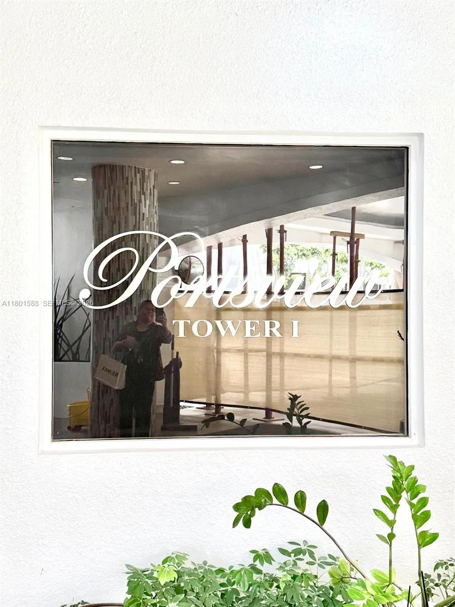 3610 Yacht Club Dr 810, Aventura, Florida 33180, Aventura, Florida 33180, 2 Bedrooms Bedrooms, ,2 BathroomsBathrooms,Residential,For Sale,3610 Yacht Club Dr 810, Aventura, Florida 33180,A11801588