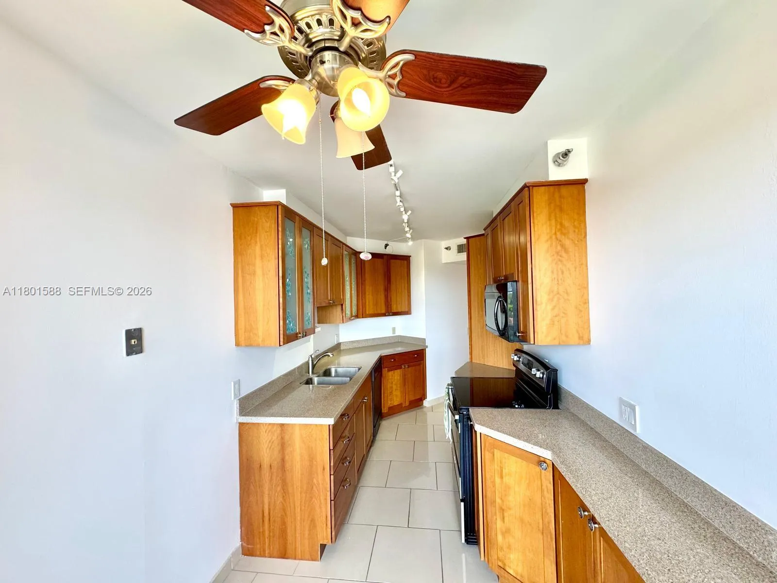 3610 Yacht Club Dr 810, Aventura, Florida 33180, Aventura, Florida 33180, 2 Bedrooms Bedrooms, ,2 BathroomsBathrooms,Residential,For Sale,3610 Yacht Club Dr 810, Aventura, Florida 33180,A11801588