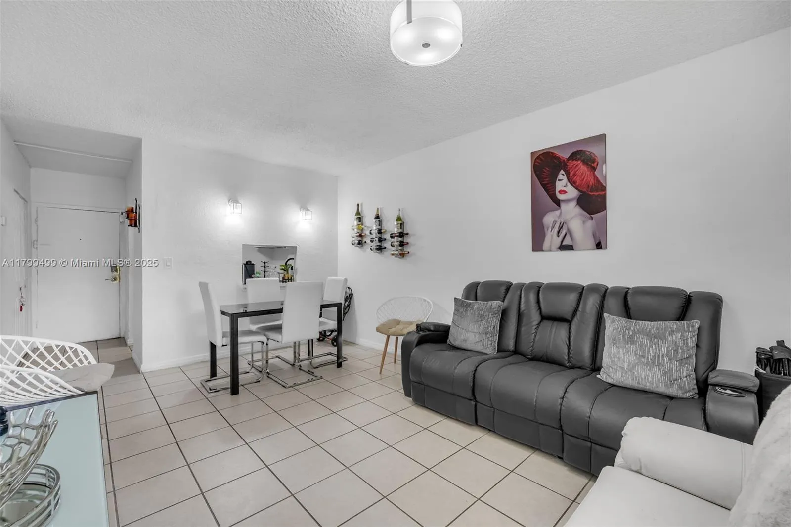 4550 Nw 9th St 106e, Miami, Florida 33126, Miami, Florida 33126, 1 Bedroom Bedrooms, ,1 BathroomBathrooms,Residential,For Sale,4550 Nw 9th St 106e, Miami, Florida 33126,A11799499