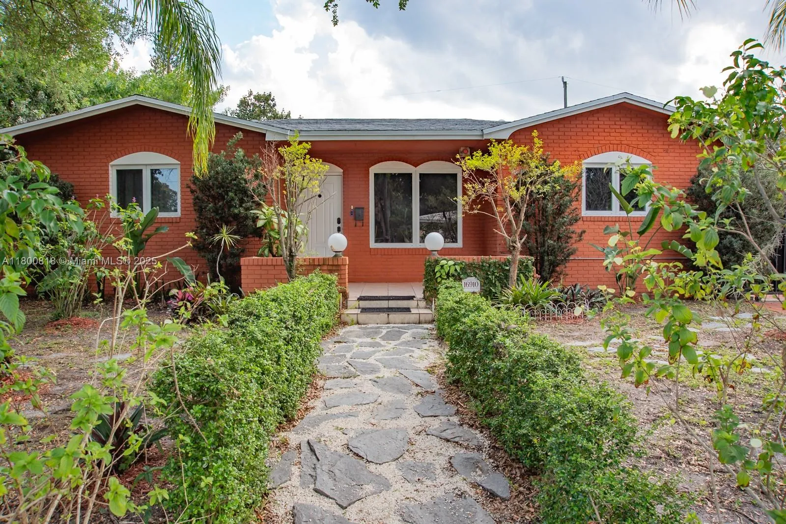 16910 Ne 8th Ct, North Miami Beach, Florida 33162, North Miami Beach, Florida 33162, 5 Bedrooms Bedrooms, ,3 BathroomsBathrooms,Residential,For Sale,16910 Ne 8th Ct, North Miami Beach, Florida 33162,A11800818
