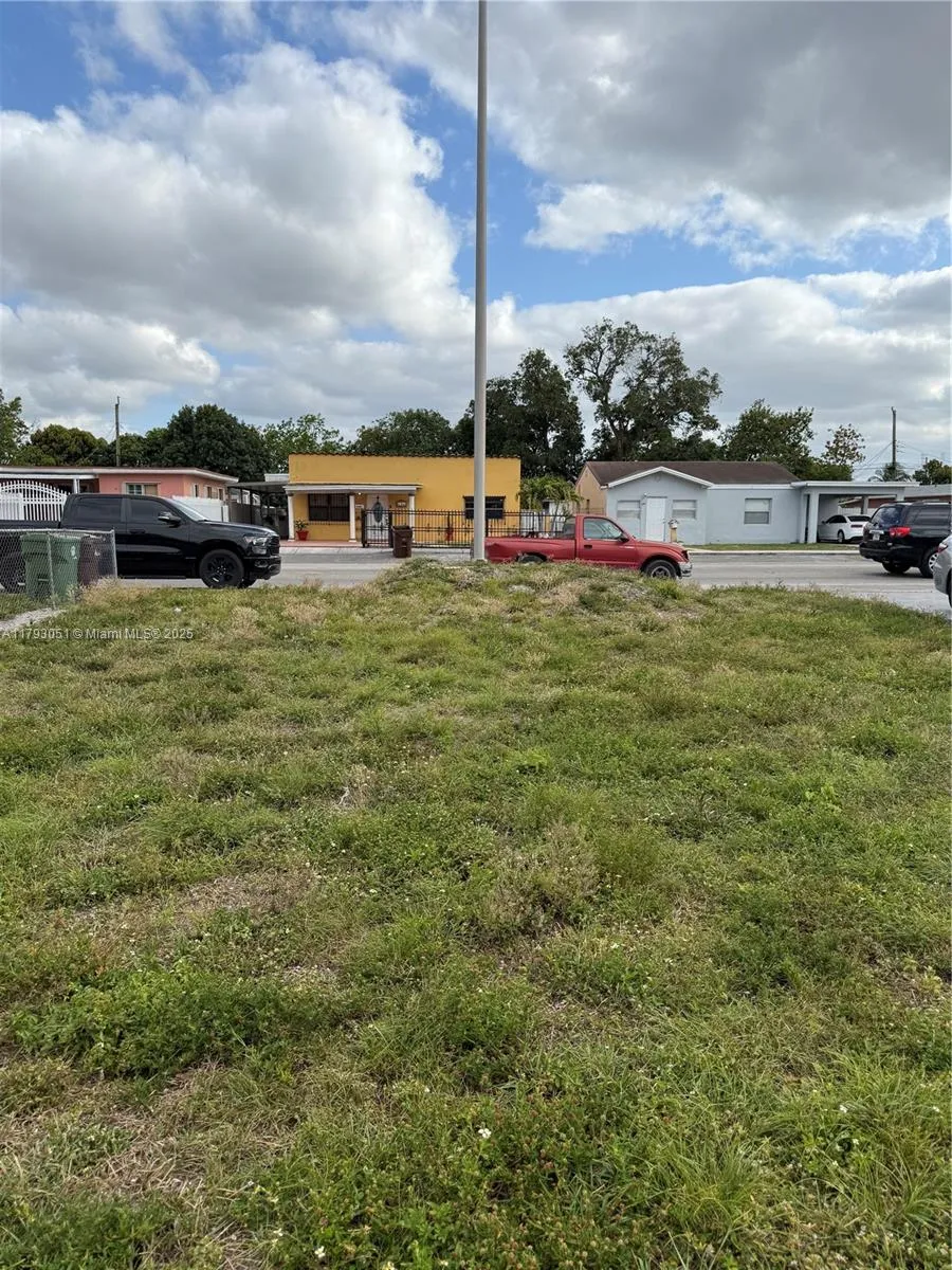 137 W 32 St, Hialeah, Florida 33012, Hialeah, Florida 33012, ,Land,For Sale,137 W 32 St, Hialeah, Florida 33012,A11793051