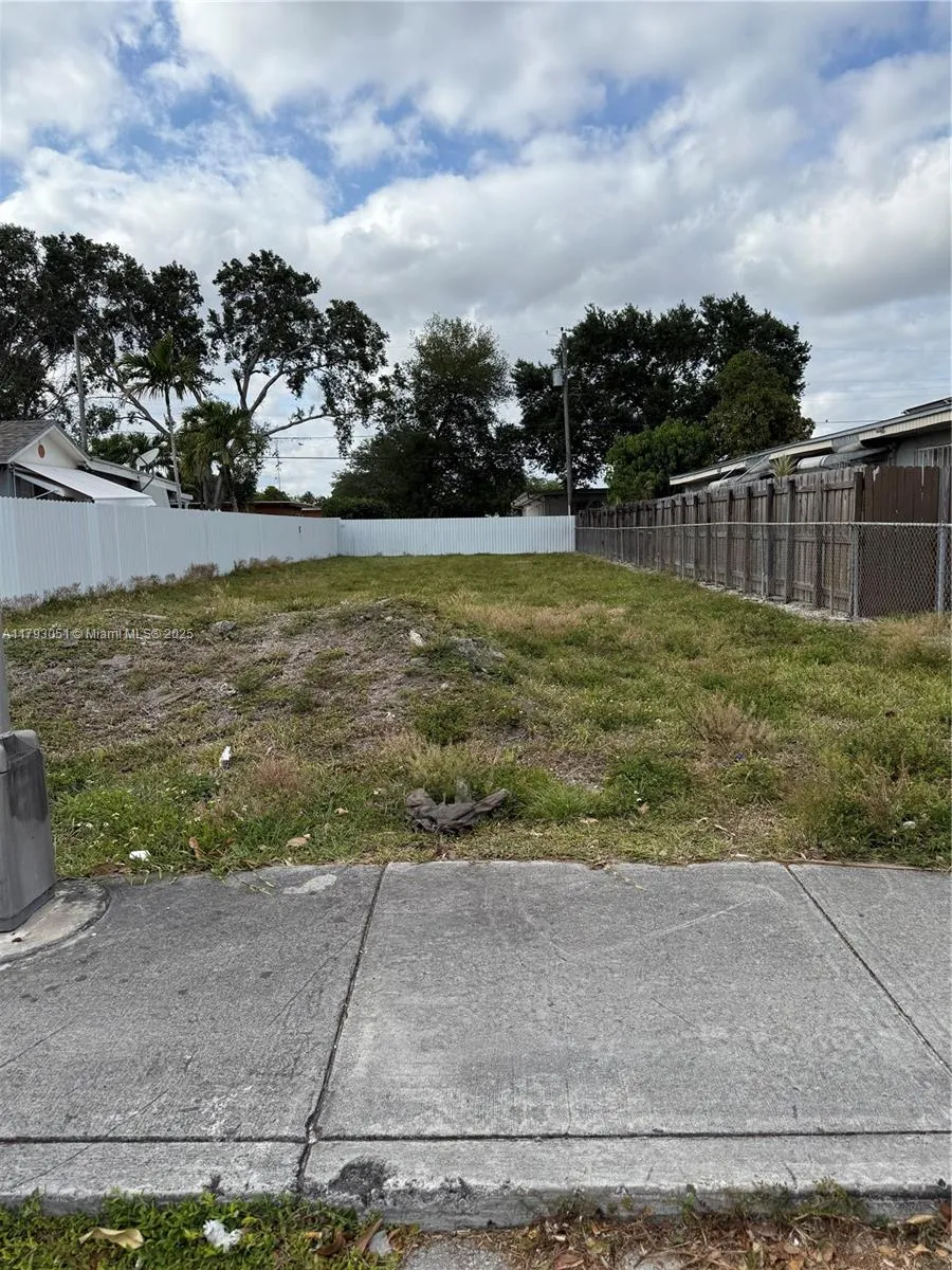 137 W 32 St, Hialeah, Florida 33012, Hialeah, Florida 33012, ,Land,For Sale,137 W 32 St, Hialeah, Florida 33012,A11793051