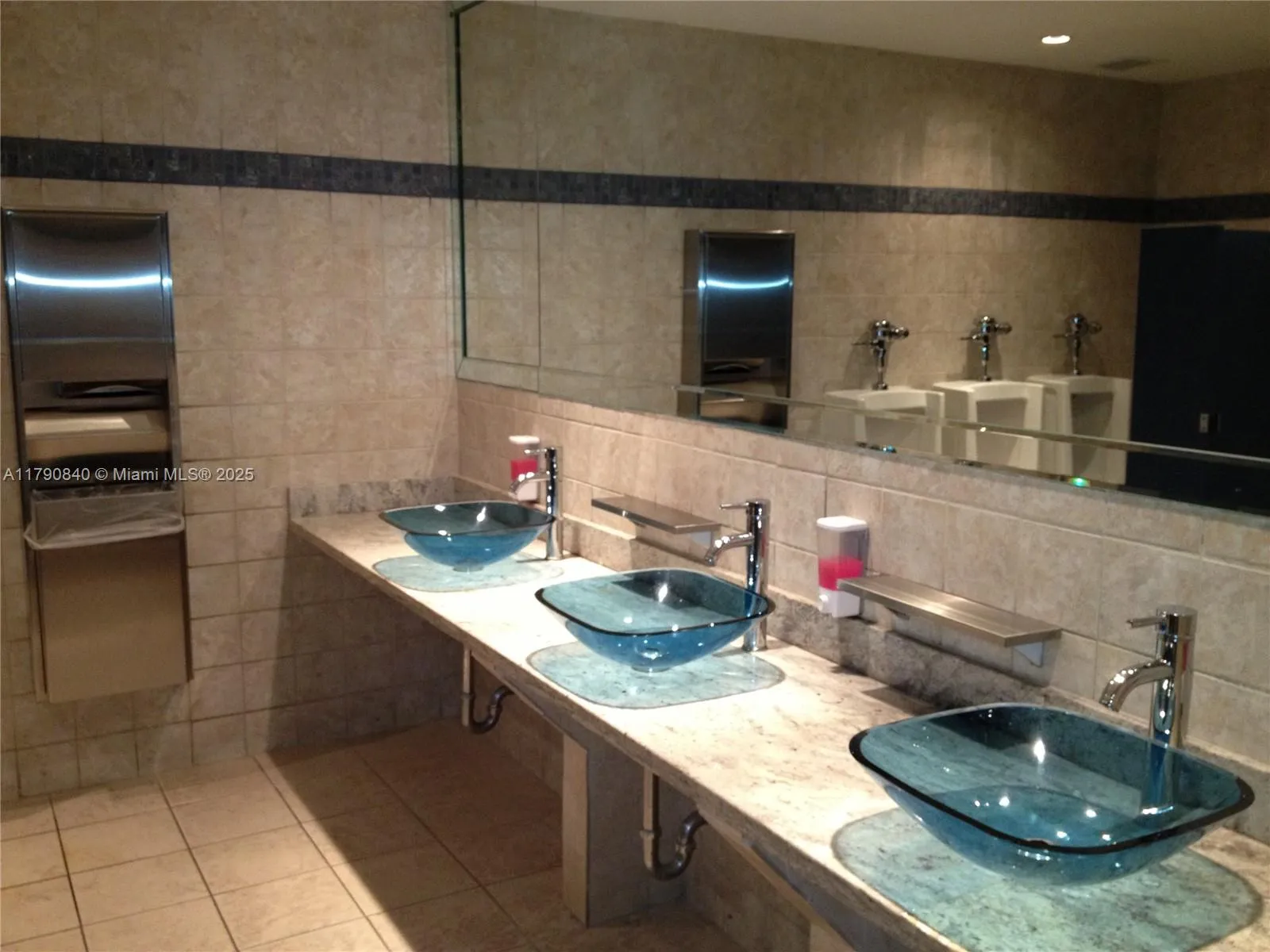 717 Ponce De Leon Blvd 326, Coral Gables, Florida, Coral Gables, Florida 33134, ,Commercial Lease,For Rent,717 Ponce De Leon Blvd 326, Coral Gables, Florida ,A11790840