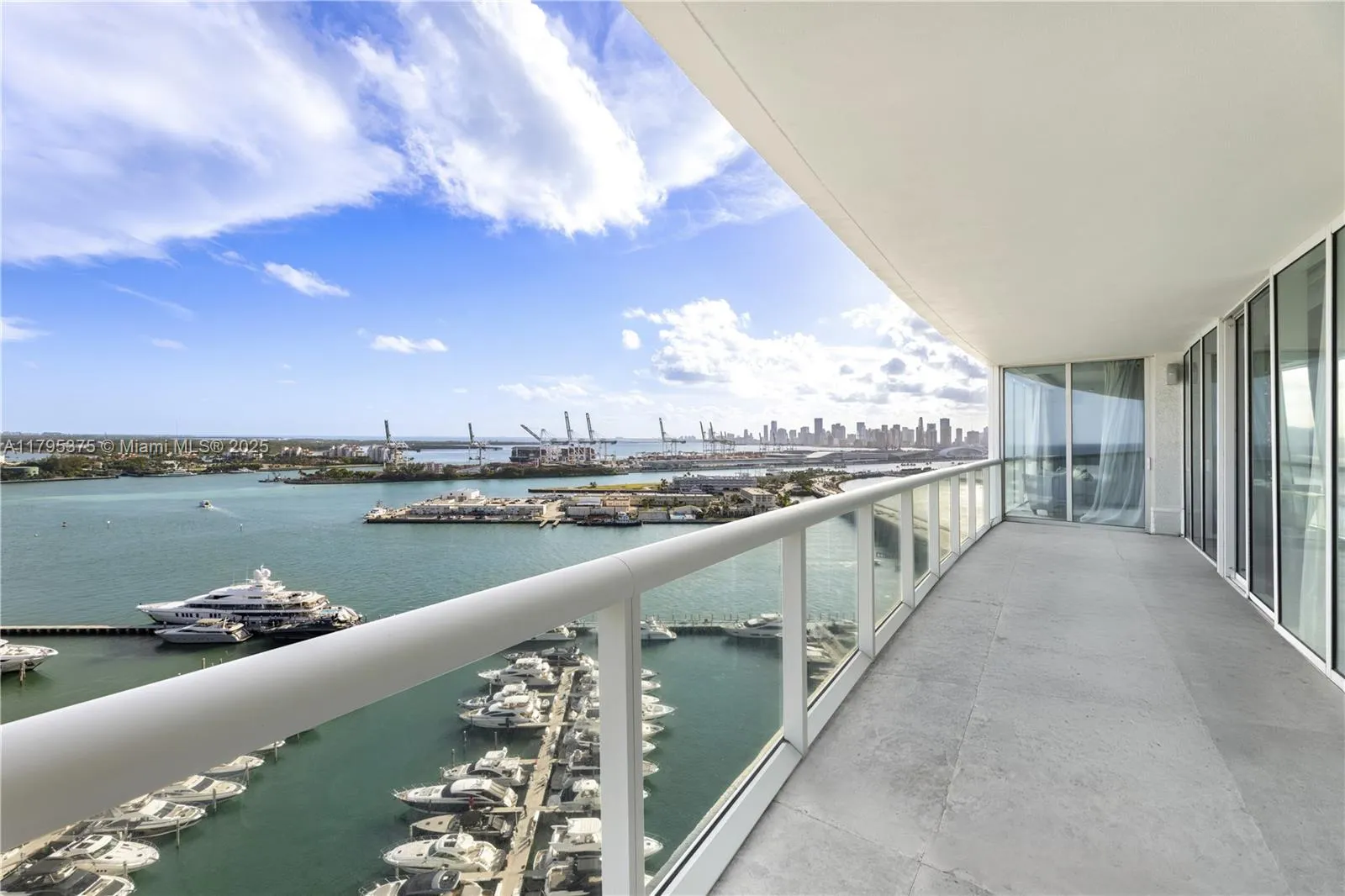 450 Alton Rd 2303, Miami Beach, Florida 33139, Miami Beach, Florida 33139, 3 Bedrooms Bedrooms, ,3 BathroomsBathrooms,Residential,For Sale,450 Alton Rd 2303, Miami Beach, Florida 33139,A11795375