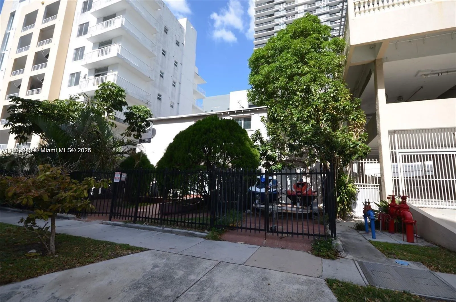 437 Ne 30th St, Miami, Florida 33137, Miami, Florida 33137, ,Commercial Sale,For Sale,437 Ne 30th St, Miami, Florida 33137,A11803248